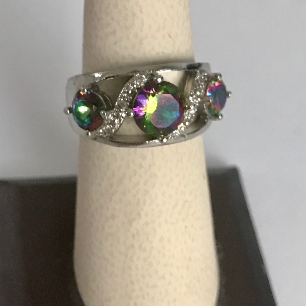 Beautifully Designed Fancy Ring!